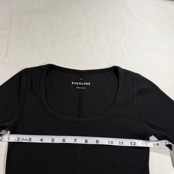 Everlane Women's Elegant Black Long Sleeve Tee - Picture 4 of 7